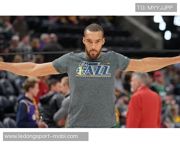 戈贝尔强调防守的重要性我们全力以赴争夺总冠军的决心不容忽视 戈贝尔强调防守的重要性我们全力以赴争夺总冠军的决心不容忽视